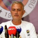 Mourinho basın toplantısında ilk 11 için öneriler alacağını duyurdu! Odadakiler dondu